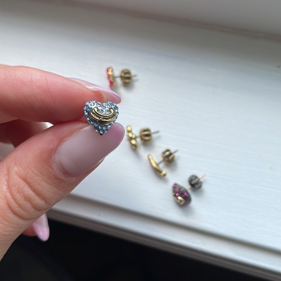 Adorable Juicy couture earring set! - Picture 4 of 7